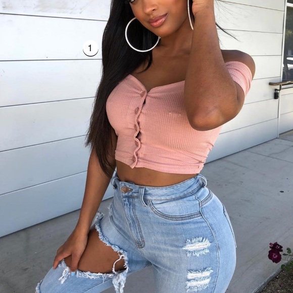 Fashion Nova Tops - Fashion Nova “Give My Love” Crop Top